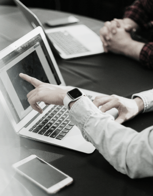 なぜ講師の顔写真・実名を公開していないのか？